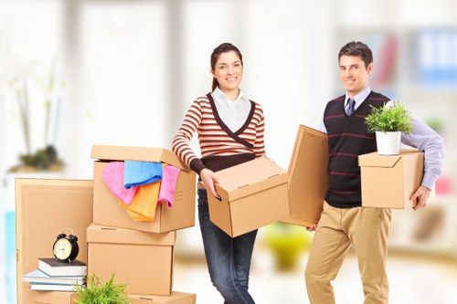 Practical storage options for homes and commercial customers near Shoreditch